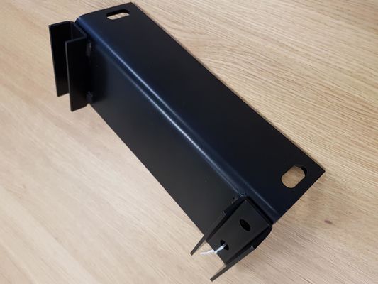 Las piezas de estampado de chapa metálica de alta resistencia Brackets metálicos negros